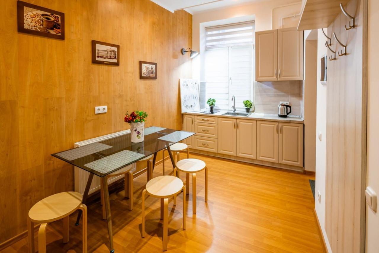 Alfa Apartments Svobody 31 Lviv Buitenkant foto