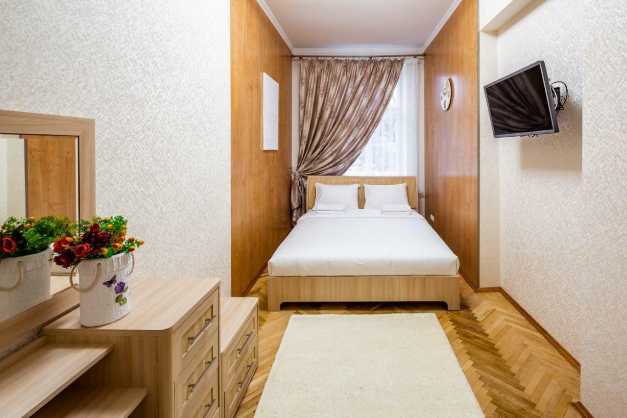 Alfa Apartments Svobody 31 Lviv Buitenkant foto
